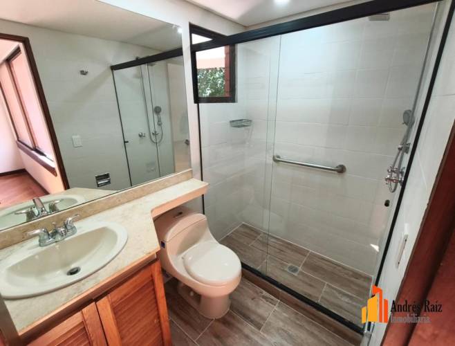 3 Dormitorio Habitaciones, ,3 BañoBathrooms,Apartamento,En Arriendo,1779370-A