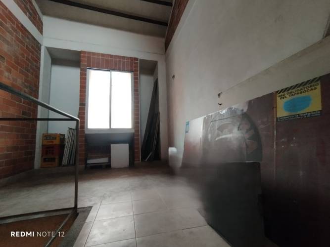 2 BathroomsBathrooms,Local,En Arriendo,1566