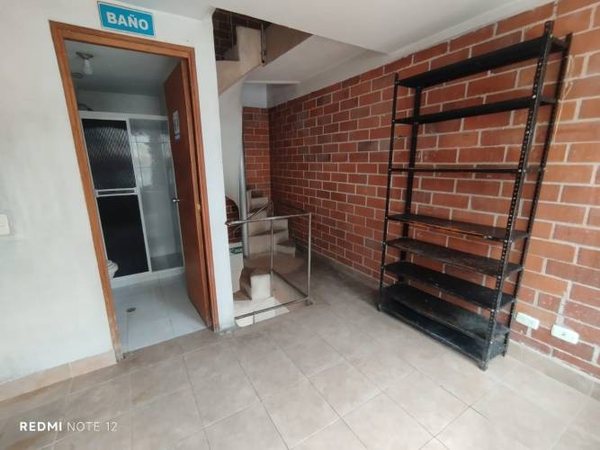 2 BathroomsBathrooms,Local,En Arriendo,1566