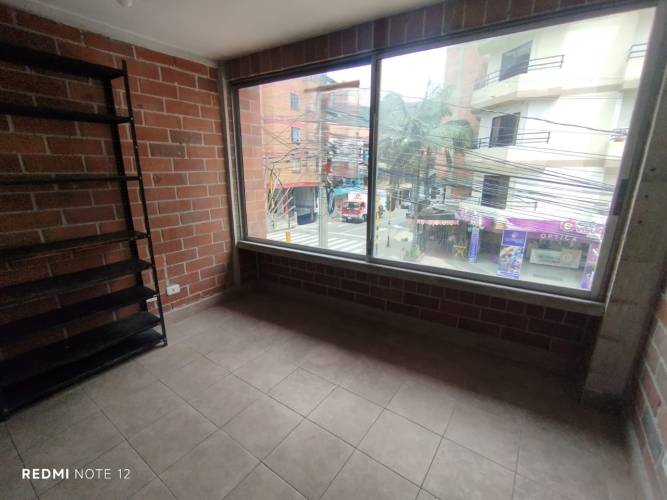 2 BathroomsBathrooms,Local,En Arriendo,1566
