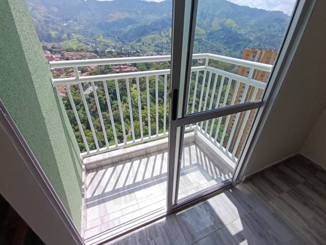 2 Habitaciones Habitaciones, ,2 BathroomsBathrooms,Apartamento,En Arriendo,1807