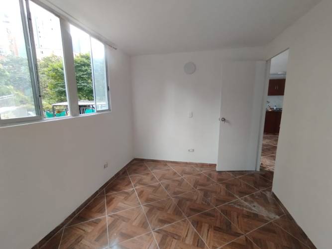 2 Habitaciones Habitaciones, ,1 BañoBathrooms,Apartamento,En Arriendo,1815
