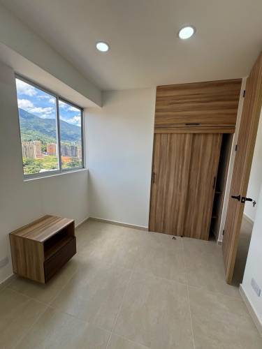 2 Habitaciones Habitaciones, ,2 BathroomsBathrooms,Apartamento,En Arriendo,1825