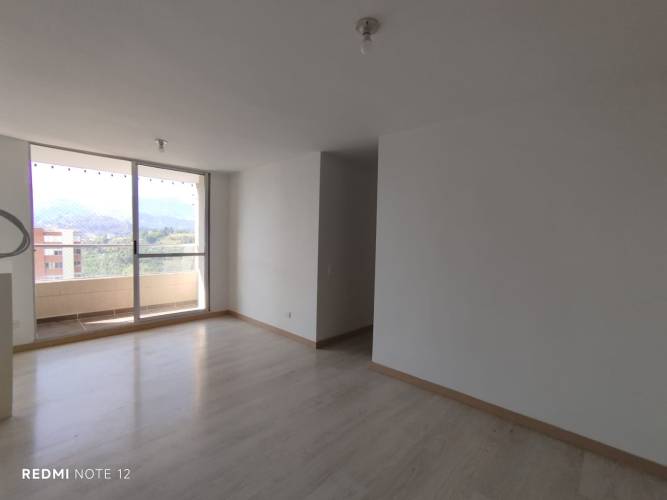3 Habitaciones Habitaciones, ,2 BathroomsBathrooms,Apartamento,En Arriendo,1830