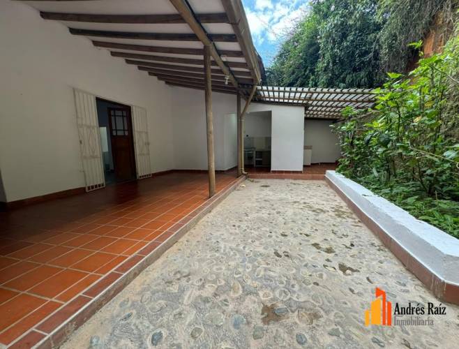 4 Habitaciones Habitaciones, ,Casa,En Arriendo,1789592-A