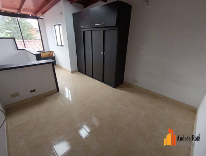 4 Habitaciones Habitaciones, ,Casa,En Arriendo,1789061-A
