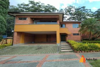 3 Dormitorio Habitaciones, ,3 BañoBathrooms,Casa,En Arriendo,1800108-A